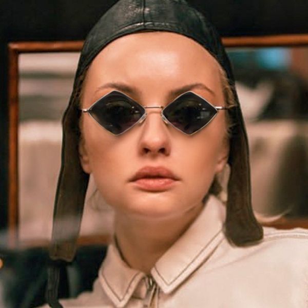 90s hippie vintage sunglasses for women men festival rave party diamond designer sun glasses ladies eyeglasses red pink eyeglasses, White;black
90s hippie vintage sunglasses for women men festival rave party diamond designer sun glasses ladies eyeglasses red pink eyeglasses, White;black