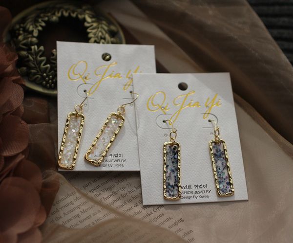 wholesale-art earrings flash shard blue white translucent rectangle continental ear hook earrings female stud earrings, Golden;silver
wholesale-art earrings flash shard blue white translucent rectangle continental ear hook earrings female stud earrings, Golden;silver