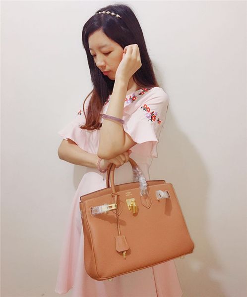 luxury h brand classic lady handbag famous women bags fashion designer daily bag 25/30/35cm purse with gold/silver metal tote
luxury h brand classic lady handbag famous women bags fashion designer daily bag 25/30/35cm purse with gold/silver metal tote