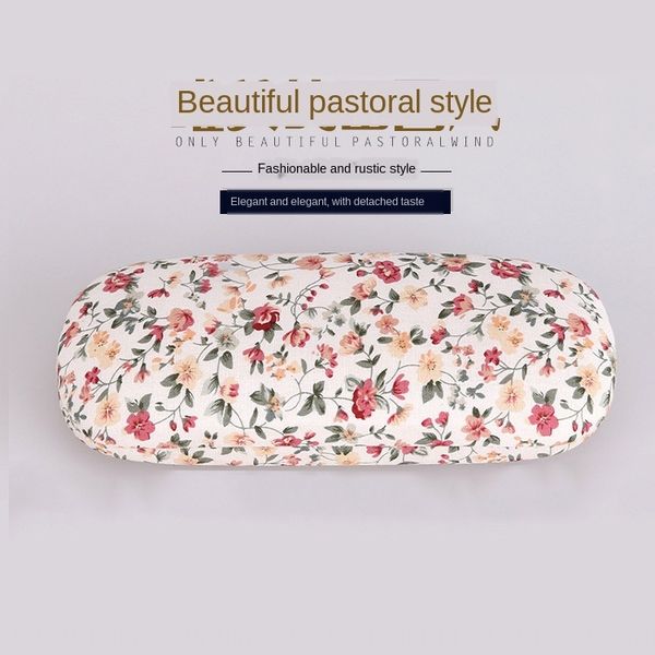 handmade linen cotton cloth chinese style simple glasses box cotton floral cloth floral folding glasses box pastoral style, Blue
handmade linen cotton cloth chinese style simple glasses box cotton floral cloth floral folding glasses box pastoral style, Blue