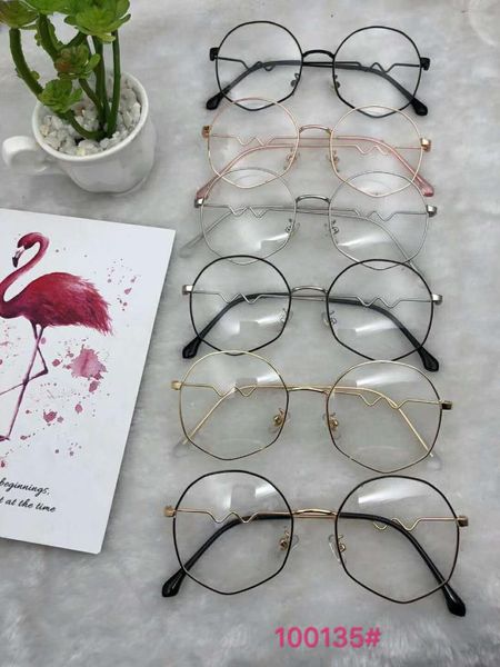 new wave-legged flat leg glasses simple frame for blue-light-proof myopia in 2019, White;black
new wave-legged flat leg glasses simple frame for blue-light-proof myopia in 2019, White;black