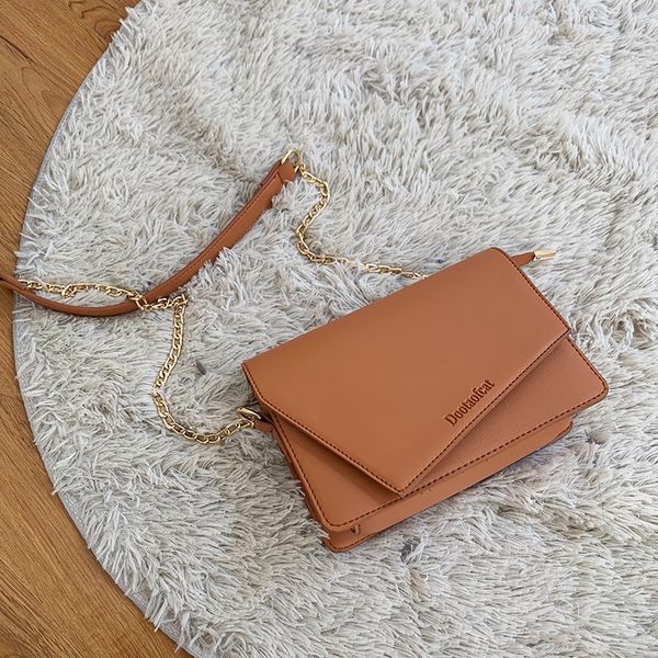 2019 new deluxe south korean college style double shoulder postman bag retro british style single shoulder messenger small squar
2019 new deluxe south korean college style double shoulder postman bag retro british style single shoulder messenger small squar