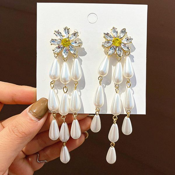 fashion acrylic pearls tassel earrings new arrival 2020 trendy women earrings long style drop white dangler, Silver
fashion acrylic pearls tassel earrings new arrival 2020 trendy women earrings long style drop white dangler, Silver