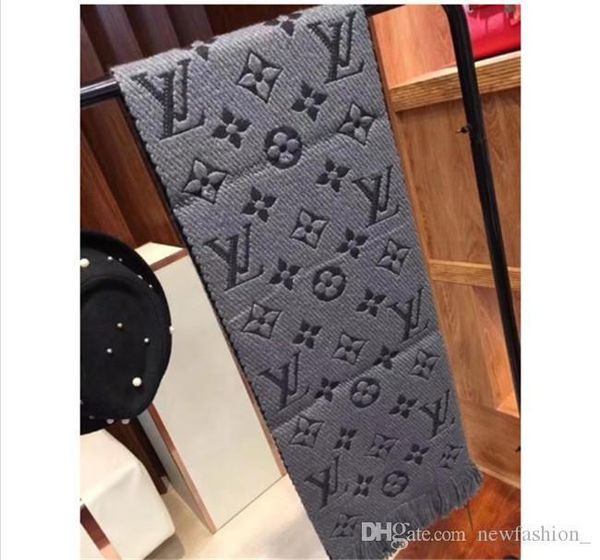 high-quality men's and women's wool shawls are autumn and winter warm casual business wear can be wholesale, Blue;gray
high-quality men's and women's wool shawls are autumn and winter warm casual business wear can be wholesale, Blue;gray