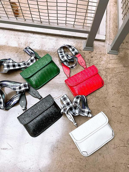 womens bag 2020 new designer fashion wild british retro feng shui ripple shoulder messenger chest bags tide clutch baga9ab#
womens bag 2020 new designer fashion wild british retro feng shui ripple shoulder messenger chest bags tide clutch baga9ab#