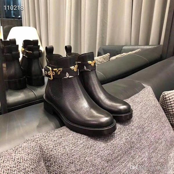 booties women's fashion spring and autumn new martin boots buckle with round head black retro flat boots lightweight casual single boot
booties women's fashion spring and autumn new martin boots buckle with round head black retro flat boots lightweight casual single boot
