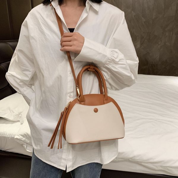2020 new women's diagonal bag korean version of large-capacity ladies shell bag fashion simple ladies crossbody
2020 new women's diagonal bag korean version of large-capacity ladies shell bag fashion simple ladies crossbody