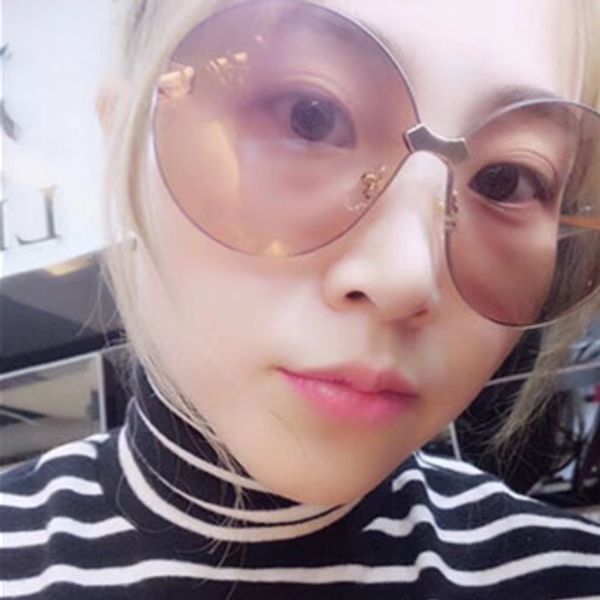 wholesale- 0353 designer sunglasses for women fashion sunglasses wrap sunglass frameless coating mirror lens carbon fiber legs summer style, White;black
wholesale- 0353 designer sunglasses for women fashion sunglasses wrap sunglass frameless coating mirror lens carbon fiber legs summer style, White;black