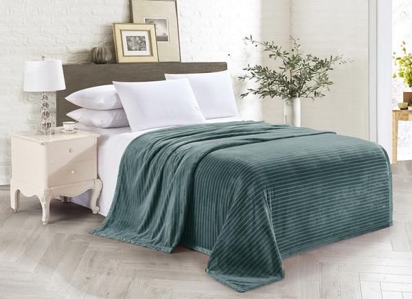 flannel fleece throw blanket sofa travel blanket solid color bedspread stripe throw summer for sofa/bed/cardropship
flannel fleece throw blanket sofa travel blanket solid color bedspread stripe throw summer for sofa/bed/cardropship