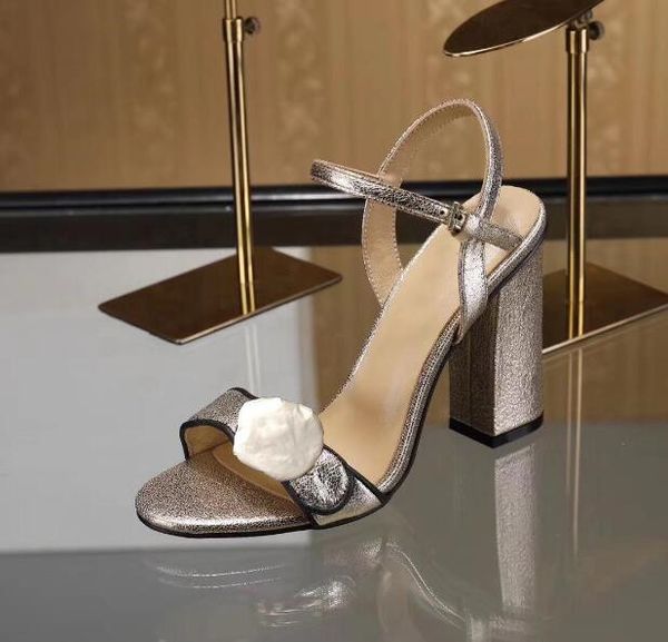 6ss women's high heels banquet wedding shoes dress party shoes high heel sandals slippers casual shoes flat rivet sandals 35--43, Black
6ss women's high heels banquet wedding shoes dress party shoes high heel sandals slippers casual shoes flat rivet sandals 35--43, Black