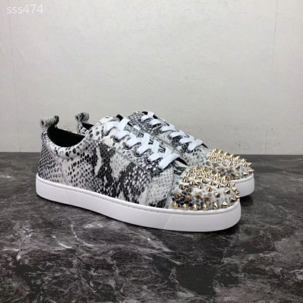 men red bottoms skate shoes studded spiked red bottom sneakers casual skateboarding sneakers men triple black silver size39-46
men red bottoms skate shoes studded spiked red bottom sneakers casual skateboarding sneakers men triple black silver size39-46