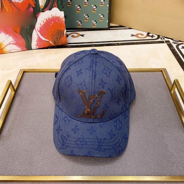 Simple counter baseball cap designer scarf bucket hat hats baseball cap women luxury designer scarves silk head scarf
Simple counter baseball cap designer scarf bucket hat hats baseball cap women luxury designer scarves silk head scarf
