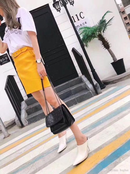 front flip 262150 bag 3aa designer bags 262150-1 cowhide luxury inclined shoulder 2018 brand fashion famous women handbags crossbody waist
front flip 262150 bag 3aa designer bags 262150-1 cowhide luxury inclined shoulder 2018 brand fashion famous women handbags crossbody waist