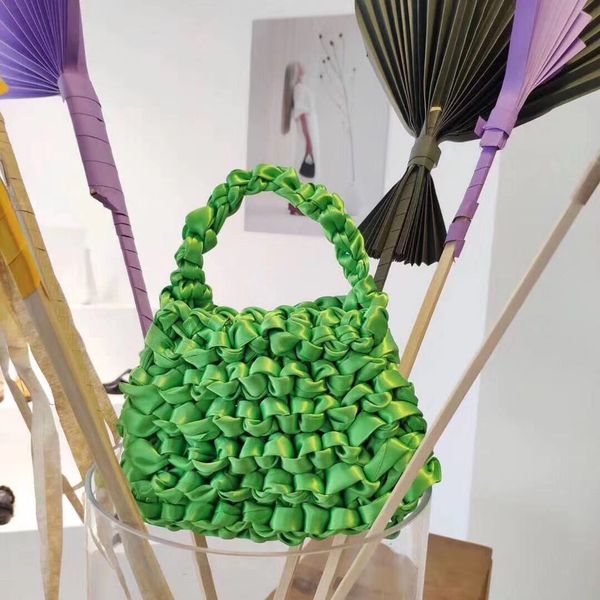 fashion silk woven women handbags designer knit hand bags brand totes casual summer party rope knot ladies small clutch purses
fashion silk woven women handbags designer knit hand bags brand totes casual summer party rope knot ladies small clutch purses
