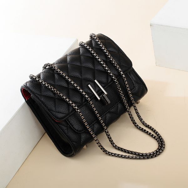 women's bag diamond three-dimensional small square bag caviar pattern lock pu leather waterproof shoulder messenger
women's bag diamond three-dimensional small square bag caviar pattern lock pu leather waterproof shoulder messenger