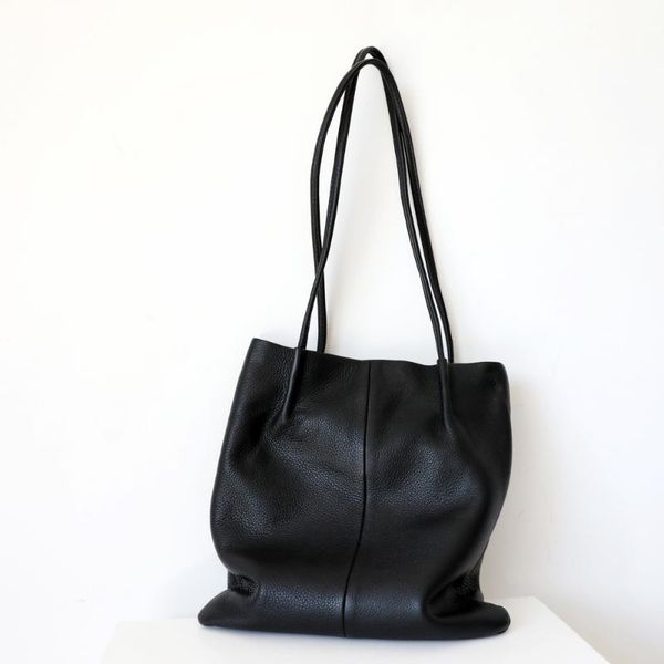 large capacity luxury handbags women bags designer genuine leather shoulder bags hand women 2020 fashion casual soft totes
large capacity luxury handbags women bags designer genuine leather shoulder bags hand women 2020 fashion casual soft totes