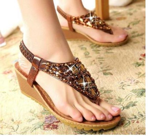 2019 women's sandals in summer with new style slope heel thick bottom waterproof table water drill @174, Black
2019 women's sandals in summer with new style slope heel thick bottom waterproof table water drill @174, Black