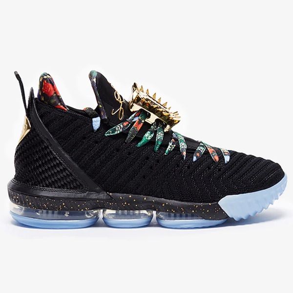 2020 selling new lebron 16 watch the throne men's basketball shoes black metal rose gold cream 16 kc gold lacelocks men's sports c
2020 selling new lebron 16 watch the throne men's basketball shoes black metal rose gold cream 16 kc gold lacelocks men's sports c