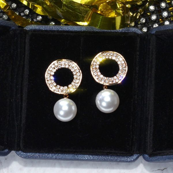 fashion jewelry elegant white pearl earrings round shining wedding party earrings for girls woman k2, Silver
fashion jewelry elegant white pearl earrings round shining wedding party earrings for girls woman k2, Silver