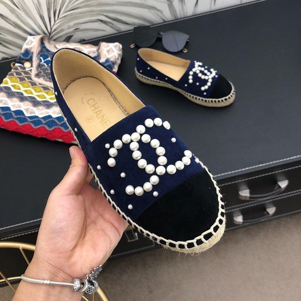 luxury designer 2020 new women loafers lazy espadrilles shoes pearl classic ladies luxury fashion sheepskin thick genuine leathe, Black
luxury designer 2020 new women loafers lazy espadrilles shoes pearl classic ladies luxury fashion sheepskin thick genuine leathe, Black