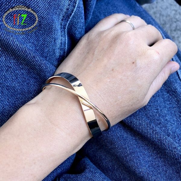 ювелирные pulseras f.j4z новая мода punk женщины браслеты twisted манжета браслеты сплава ручные brazalete para лас мухерес, Black
ювелирные pulseras f.j4z новая мода punk женщины браслеты twisted манжета браслеты сплава ручные brazalete para лас мухерес, Black