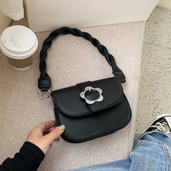 fantasy 2020 new saddle bag for women 3 color pu braided shoulder strap handbag female sweet messenger shoulder bag good quality
fantasy 2020 new saddle bag for women 3 color pu braided shoulder strap handbag female sweet messenger shoulder bag good quality