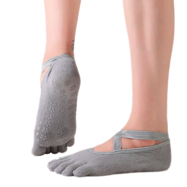 2pcs women yoga anti-slip 5 toe socks backless silicone ladies ballet dance gym fitness pilates cotton socks, Black
2pcs women yoga anti-slip 5 toe socks backless silicone ladies ballet dance gym fitness pilates cotton socks, Black