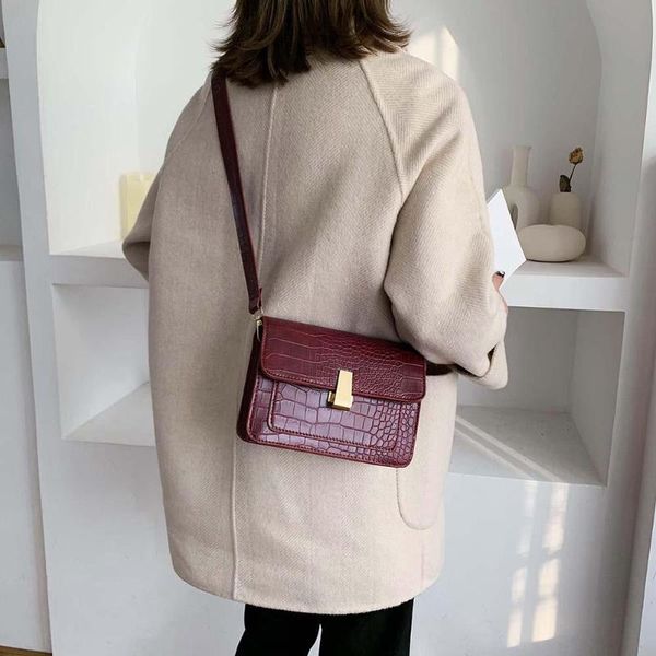 casual crocodile leather handbag selling women crossbody solid comfortable simplicity soft shoulder messenger bags
casual crocodile leather handbag selling women crossbody solid comfortable simplicity soft shoulder messenger bags