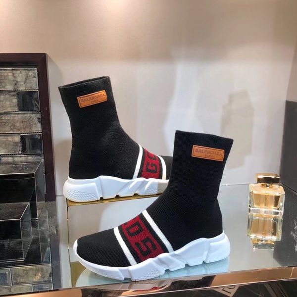 2020 new gt3 men and women socks shoes fashion sneakers couple models outdoor sports shoes daily casual breathable sports shoes belt box
2020 new gt3 men and women socks shoes fashion sneakers couple models outdoor sports shoes daily casual breathable sports shoes belt box