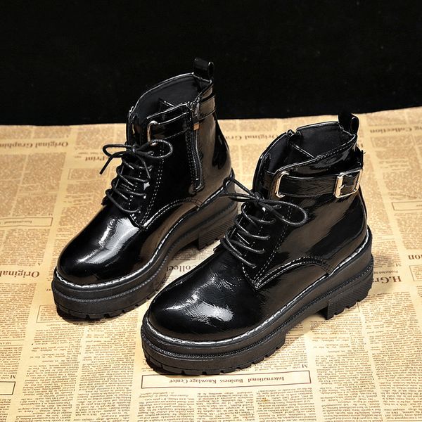 2019 autumn and winter new short boots women's shoes patent leather thick with boots trend short tube thin, Black
2019 autumn and winter new short boots women's shoes patent leather thick with boots trend short tube thin, Black