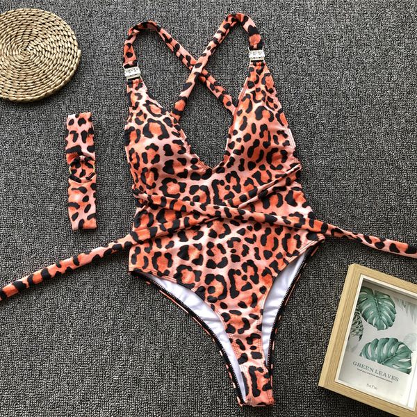 vikinii leopard swimsuit 2019 crystal swimwear women one piece swimsuit halter deep v-neck vintage women bathing suits, White;black
vikinii leopard swimsuit 2019 crystal swimwear women one piece swimsuit halter deep v-neck vintage women bathing suits, White;black