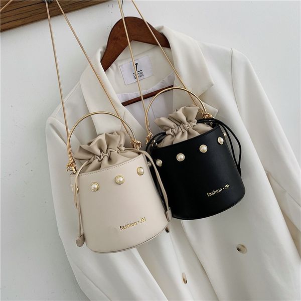 luxurious handbags bags for women 2019 leather woman bucket bag ladies crossbody bags high capacity shoulder bag
luxurious handbags bags for women 2019 leather woman bucket bag ladies crossbody bags high capacity shoulder bag