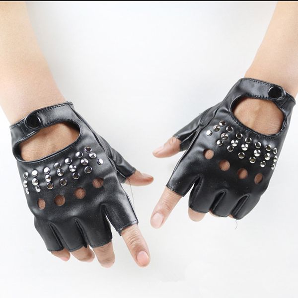 metal rivets gloves women leather breathable black half finger short summer wrist gloves female party show leather, Blue;gray
metal rivets gloves women leather breathable black half finger short summer wrist gloves female party show leather, Blue;gray