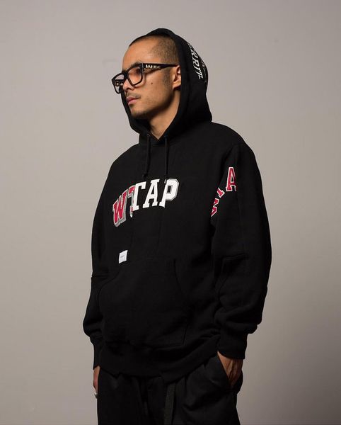 2020 new fashion hooded letters hoodies sweatshirt men designer hoodie pullover printing streetwear hip hop sweater solid plus size m-2xl, Black
2020 new fashion hooded letters hoodies sweatshirt men designer hoodie pullover printing streetwear hip hop sweater solid plus size m-2xl, Black