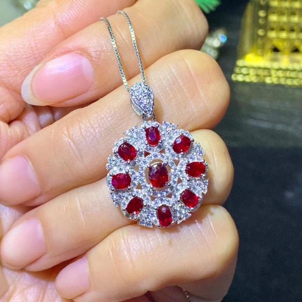 natural red ruby pendant necklaces natural gemstone pendant s925 silver elegant round cirque women wedding luck fine jewelery
natural red ruby pendant necklaces natural gemstone pendant s925 silver elegant round cirque women wedding luck fine jewelery