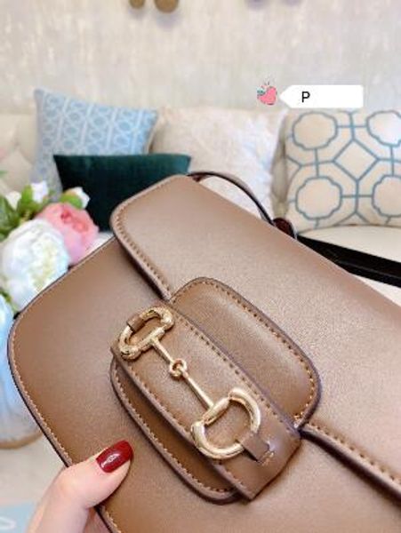 дизайнерские роскошные сумки кошельки crossbody messenger сумки хорошее качество кожа классический стиль седло сумка мешок пыли коробка
дизайнерские роскошные сумки кошельки crossbody messenger сумки хорошее качество кожа классический стиль седло сумка мешок пыли коробка