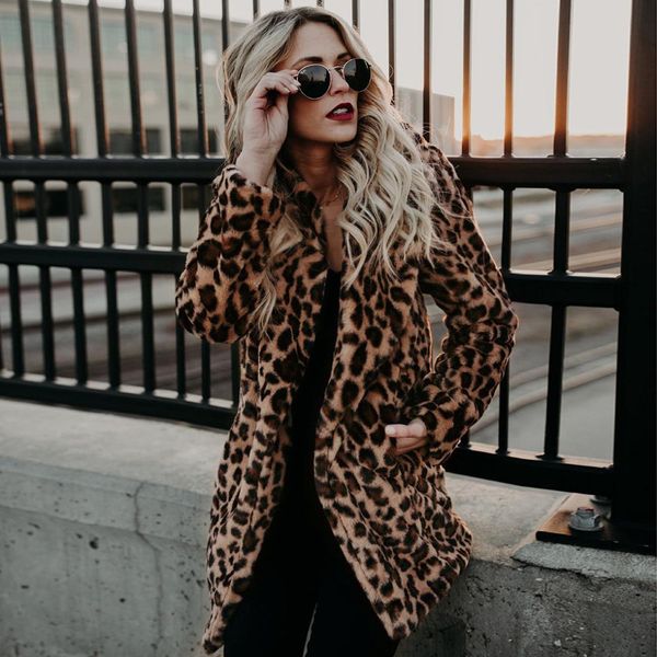 autumn and winter new lady's fur-like coat imitating mink's fur collar classic leopard print medium-length woman's coat, Black
autumn and winter new lady's fur-like coat imitating mink's fur collar classic leopard print medium-length woman's coat, Black