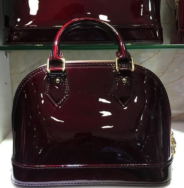 luxury classic shell bag damier patent leather grid bags designer handbags shoulder bags women canvas crossbody purse shopping tote
luxury classic shell bag damier patent leather grid bags designer handbags shoulder bags women canvas crossbody purse shopping tote