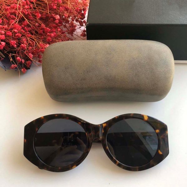 luxury sunglasses for men full frame vintage designer sunglasses for men shiny gold logo 02858, White;black
luxury sunglasses for men full frame vintage designer sunglasses for men shiny gold logo 02858, White;black