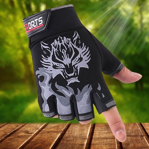 men's and women's half finger wolf head fitness and gloves riding anti-slip breathable roller skating sunscreen outdoor gloves, White
men's and women's half finger wolf head fitness and gloves riding anti-slip breathable roller skating sunscreen outdoor gloves, White
