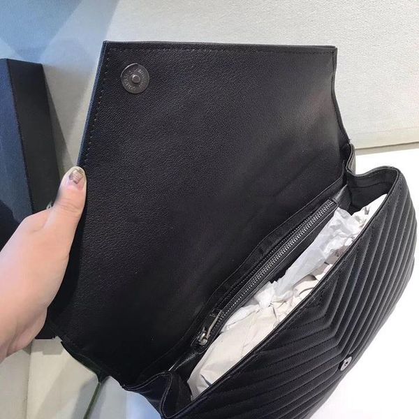 delivery2019 new european and american postal bag classic fashion leisure bag should bear women's bag delivery
delivery2019 new european and american postal bag classic fashion leisure bag should bear women's bag delivery