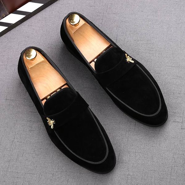 selling younger man black loafer shoes fashion round toe embroidered faux suede slip on leisure shoes for men 38-44
selling younger man black loafer shoes fashion round toe embroidered faux suede slip on leisure shoes for men 38-44