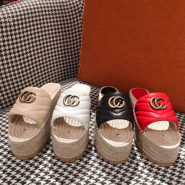 New chunk oled lipper for pring ummer 2019 traw thick heeled lipper women hoe with metal trim 
New chunk oled lipper for pring ummer 2019 traw thick heeled lipper women hoe with metal trim