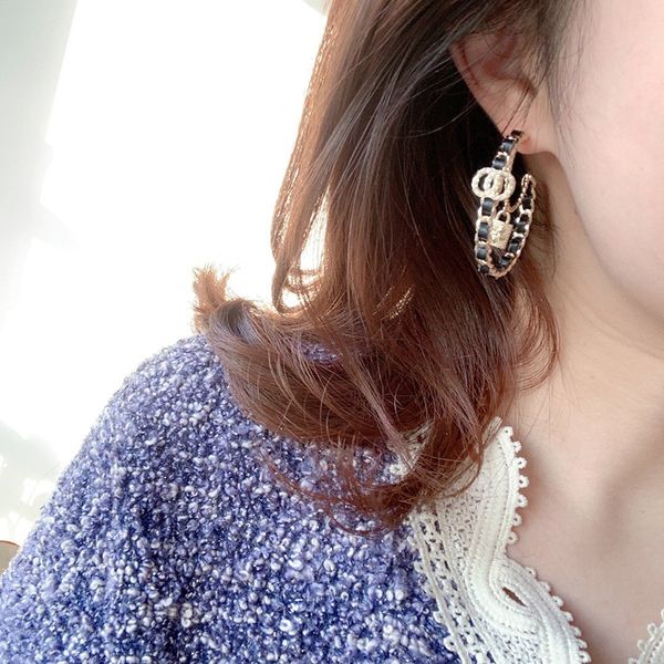 c2173 stylish geometric lock chain eardrop crescent bay half circle earrings ladies personality wearing leather millet bead earrings, Golden;silver
c2173 stylish geometric lock chain eardrop crescent bay half circle earrings ladies personality wearing leather millet bead earrings, Golden;silver