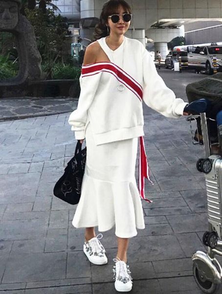 women hoodies tracksuit winter hoodie skirt set strapless loose ribbon fishtail skirt suit two pieces women 's sets female convention, Gray
women hoodies tracksuit winter hoodie skirt set strapless loose ribbon fishtail skirt suit two pieces women 's sets female convention, Gray