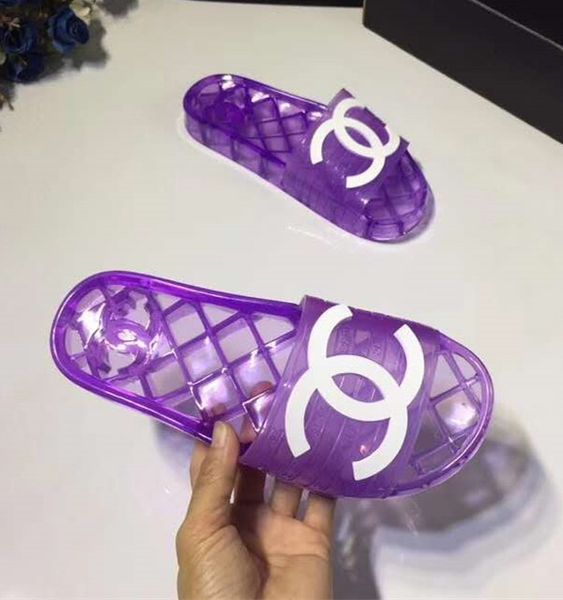 Брендированные женщины мужчины ясно ПВХ плоские сандалии летние пляжные тапочки мода мужской женский письмо ПВХ подошва слайд сандалии 
Брендированные женщины мужчины ясно ПВХ плоские сандалии летние пляжные тапочки мода мужской женский письмо ПВХ подошва слайд сандалии