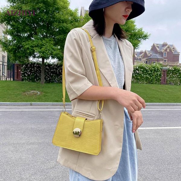 women chain shoulder bag leather purse handbag alligator pattern casual satchel simple shoulder messenger bag
women chain shoulder bag leather purse handbag alligator pattern casual satchel simple shoulder messenger bag