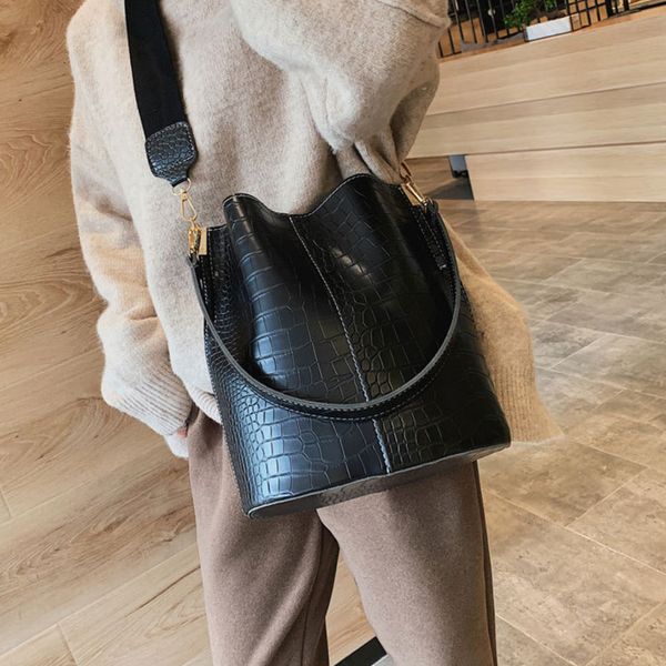женщины tote большие кожаные crossbody сумки для женщин 2020 сумки мешком главная женская рука плеча мешок
женщины tote большие кожаные crossbody сумки для женщин 2020 сумки мешком главная женская рука плеча мешок