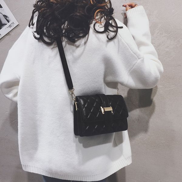 women's bag new 2019 diamond bag korean version of the messenger small fragrant shoulder small square
women's bag new 2019 diamond bag korean version of the messenger small fragrant shoulder small square