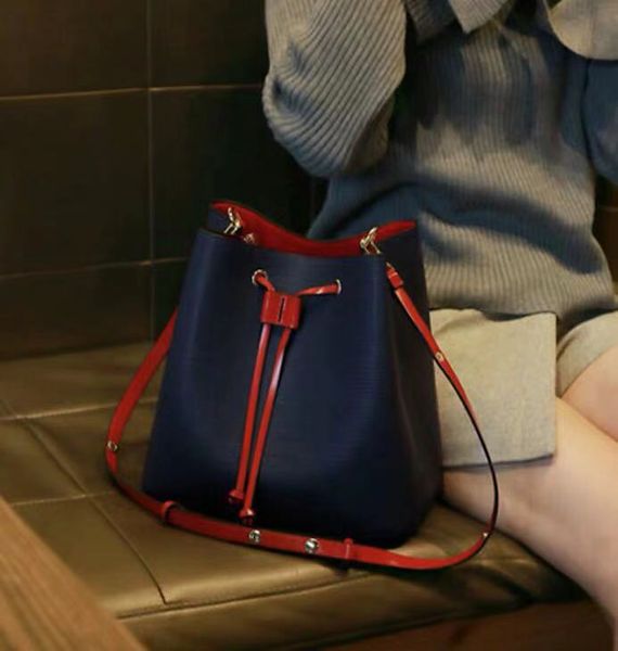 2020 excellent quality orignal real leather fashion women shoulder bag handbags presbyopic shopping bag purse luxury messenger bag
2020 excellent quality orignal real leather fashion women shoulder bag handbags presbyopic shopping bag purse luxury messenger bag
